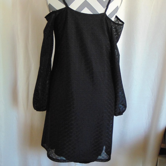 The Vanity  Room V-Neck Cold Shoulder Dress - Picture 4 of 7